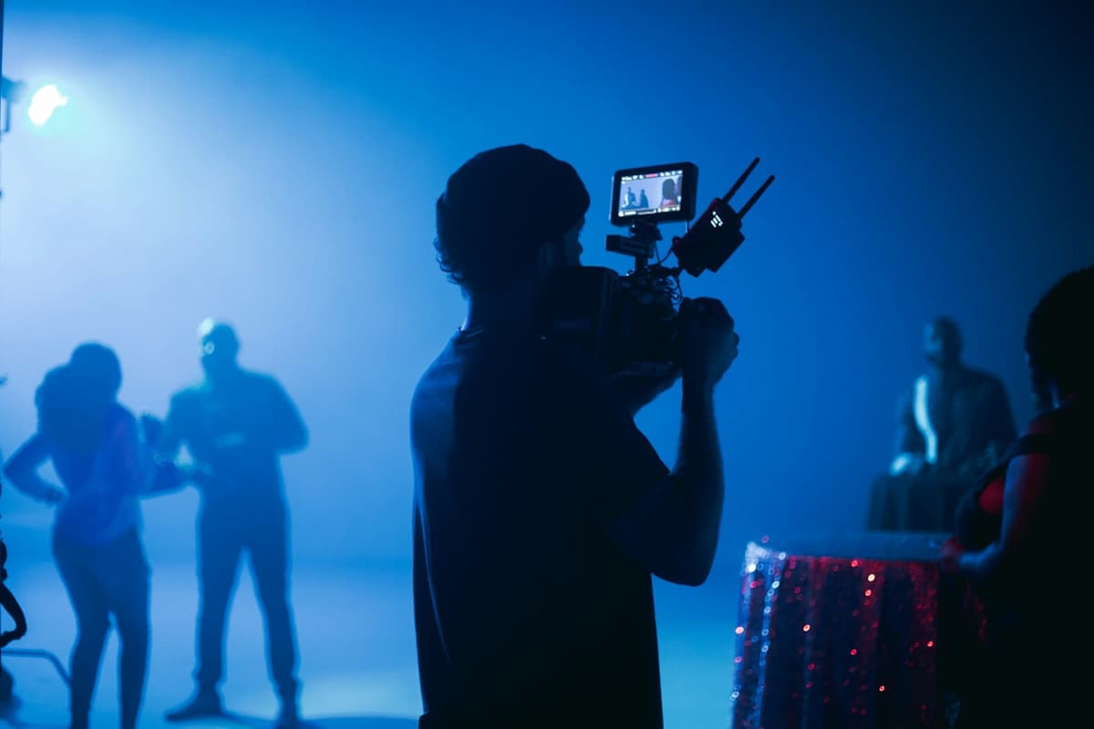 The Ultimate Guide to YouTube Shorts Dimensions: Size, Ratio & Best Practices illustration